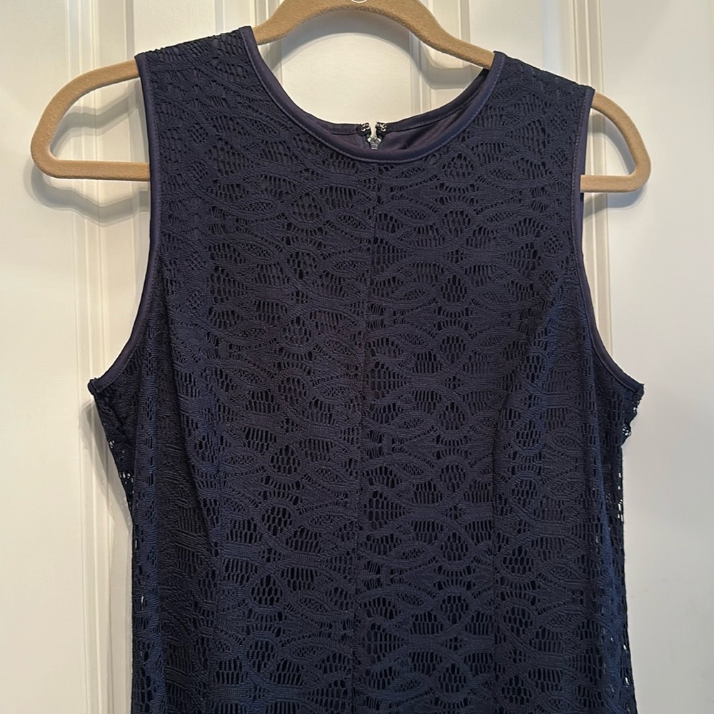 Navy blue lace overlay fully lined dress!